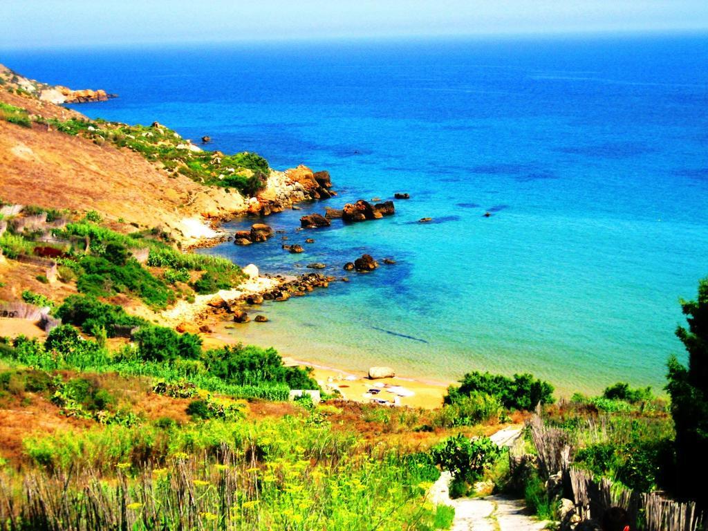 Ta'Kemmuna Ξενοδοχείο Qala Εξωτερικό φωτογραφία